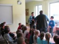 Spotkanie dzieci z pisarzem Drabikiem_Nacpolsk_09.10.2013r. (56)