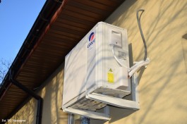 Dostawa i montaż 2 szt. klimatyzatorów do świetlicy wiejskiej w Naruszewie_2020 (4)