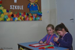 Radosna Szkoła_SP w Nacpolsku_2010_022