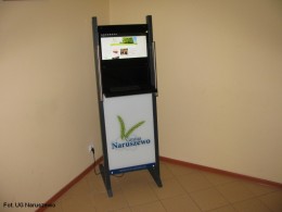 Wyposażenie UG w Naruszewie w kiosk multimedialny (2)