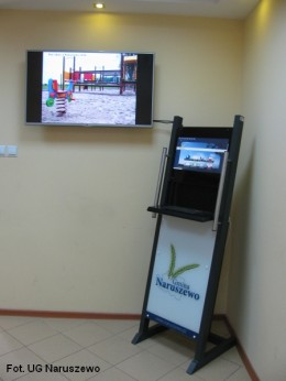 Wyposażenie UG w Naruszewie w kiosk multimedialny (6)